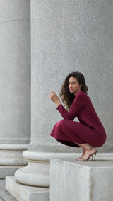 Vestido Mónica burdeos – largo recto con pinza no marcar (Roots VISS Madrid)