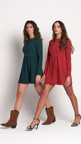 Vestido María verde botella – mini con falda abullonada y cuello redondo (VISS Madrid)